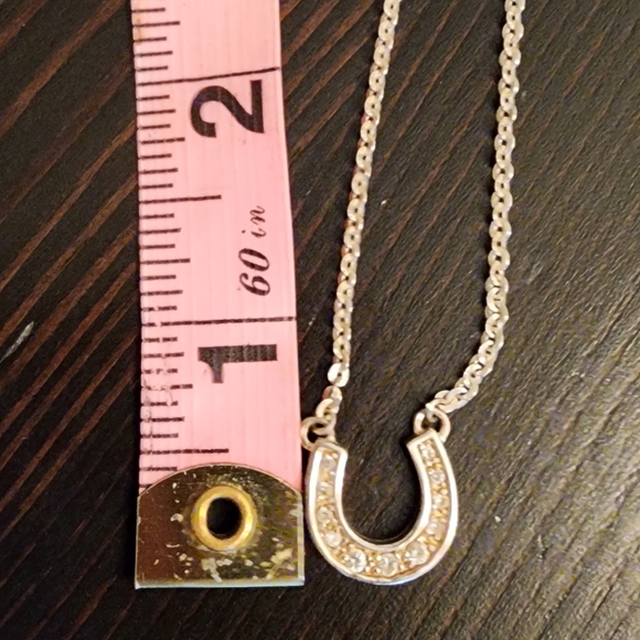 Sterling silver and lucky horseshoe necklace - Picture 7 of 9